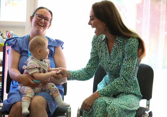 Kate Middleton lors d'une visite au Riversley Park Children's Centre de Nuneaton, le 15 juin 2023.