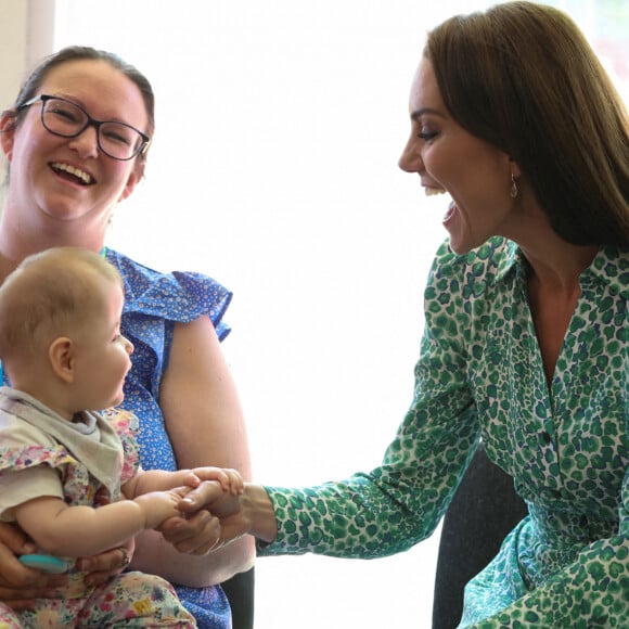 Kate Middleton lors d'une visite au Riversley Park Children's Centre de Nuneaton, le 15 juin 2023.