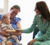 Elle a vécu un drôle de moment, quand un bébé a interrompu son discours en rotant
Kate Middleton lors d'une visite au Riversley Park Children's Centre de Nuneaton, le 15 juin 2023.