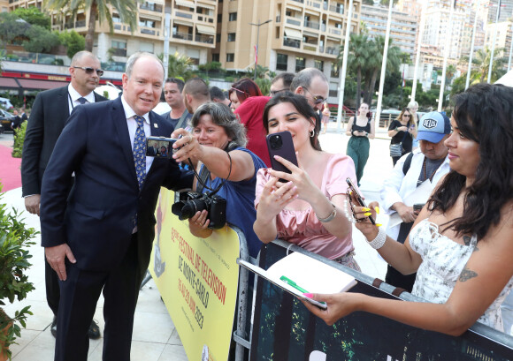 S.A.S LE Prince Albert II sur le tapis rouge du photocall de la cérémonie d'ouverture du 62ème Festival de Télévision de Monte-Carlo, à Monaco, le 16 juin 2023. © Cyril Dodergny/Nice Matin/BestImage 