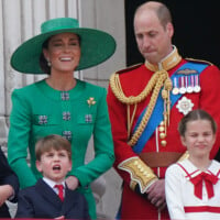 Louis de Cambridge fait encore craquer le monde entier : son adorable geste au Balcon lors du Trooping The Colour
