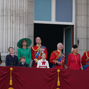 Le prince George, le prince Louis, la princesse Charlotte, Kate Catherine Middleton, princesse de Galles, le prince William de Galles - La famille royale d'Angleterre sur le balcon du palais de Buckingham lors du défilé "Trooping the Colour" à Londres. Le 17 juin 2023