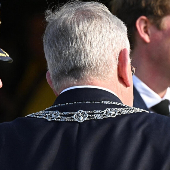 Ce nouveau partenariat avec une marque de luxe pourrait donc renflouer les caisses du couple.
Le prince Harry et Meghan Markle assistent à un engagement à la veille des Invictus Games 2020 aux Pays-Bas, à La Haye, le 15 avril 2022.
© Backgrid UK/ Bestimage