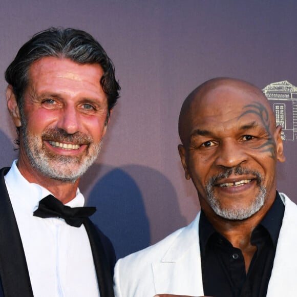 Patrick Mouratoglou, Mike Tyson - 9ème gala étoilé Patrick Mouratoglou (coach légendaire de S. Williams) au profit de la Fondation Champ'seed à la Mouratoglou Academy afin de soutenir les jeunes espoirs du tennis mondial à Biot le 18 juin 2023. Un dîner était organisé autour de l'iconique piscine en forme de raquette, suivi d'une vente aux enchères avec des lots prestigieux dont une heure d'entrainement en compagnie de M. Tyson.