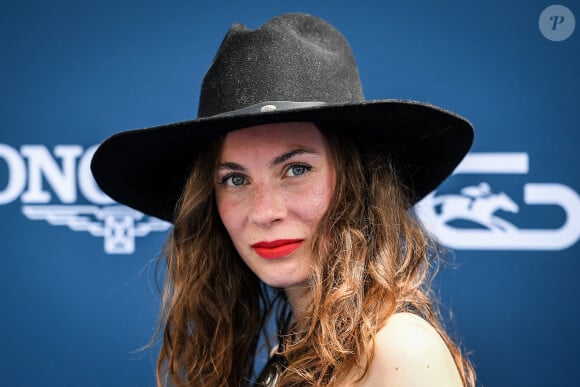 Adélaïde Chabannes de Balsac (Adé) au photocall de la 174ème édition du Prix de Diane Longines à l'hippodrome de Chantilly, France, le 18 juin 2023. © Matthieu Mirville/Bestimage 