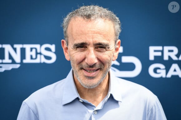 Elie Semoun au photocall de la 174ème édition du Prix de Diane Longines à l'hippodrome de Chantilly, France, le 18 juin 2023. © Matthieu Mirville/Bestimage 