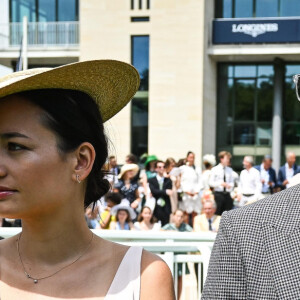 Tony Parker et sa femme Alizé Lim au photocall de la 174ème édition du Prix de Diane Longines à l'hippodrome de Chantilly, France, le 18 juin 2023. © Matthieu Mirville/Bestimage 