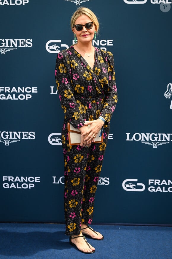 Carine Galli au photocall de la 174ème édition du Prix de Diane Longines à l'hippodrome de Chantilly, France, le 18 juin 2023. © Matthieu Mirville/Bestimage 