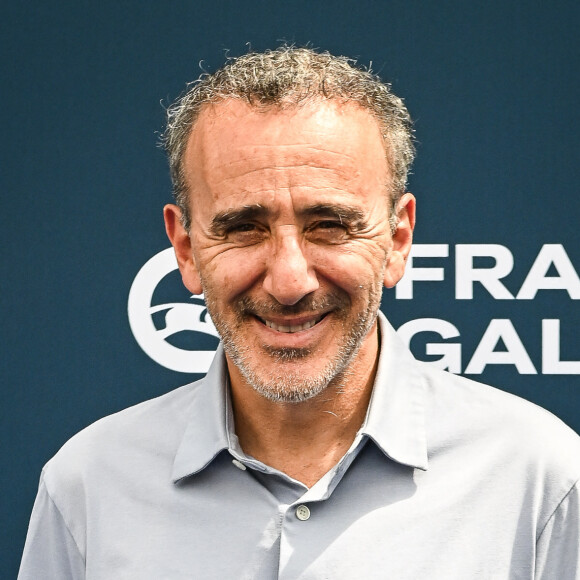 Elie Semoun au photocall de la 174ème édition du Prix de Diane Longines à l'hippodrome de Chantilly, France, le 18 juin 2023. © Matthieu Mirville/Bestimage 