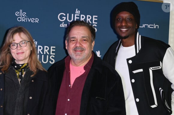 Isabelle Carré, Didier Bourdon et Ahmed Sylla à la première du film "La Guerre des Lulus" au cinéma Pathé Wepler à Paris, France, le 15 janvier 2023. © Coadic Guirec/Bestimage 