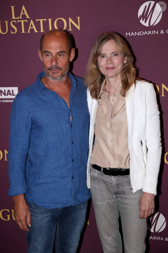 Bernard Campan et Isabelle Carré - Première du film "La Dégustation" au Cinéma UGC Ciné Cité Bercy à Paris, France, le 29 Août 2022. © Bertrand Rindoff/Bestimage