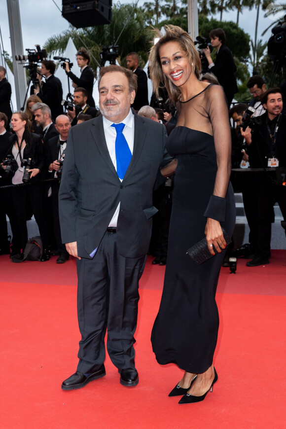 Didier Bourdon et sa femme Marie-Sandra - Montée des marches du film "Douleur et Gloire" lors du 72ème Festival International du Film de Cannes. Le 17 mai 2019 © Borde / Bestimage  Red carpet for the movie "Dolor y Gloria" during the 72nd Cannes International Film festival. On may 17th 2019 