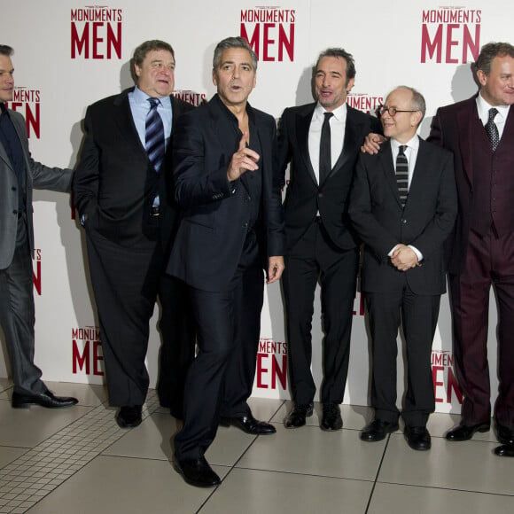 Matt Damon, Bill Murray, John Goodman, George Clooney, Jean Dujardin, Bob Balaban, Hugh Bonneville et Dimitri Leonidas - Première du film "Monuments Men" à Londres, le 11 février 2014. 