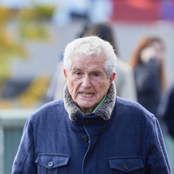 Claude Lelouch - Inauguration de "La promenade Jean-Paul Belmondo" au terre-plein central du pont de Bir-Hakeim, ouvrage public communal situé sous le viaduc du métro aérien, à Paris (15e, 16e) le 12 avril 2023. © Cyril Moreau/Bestimage