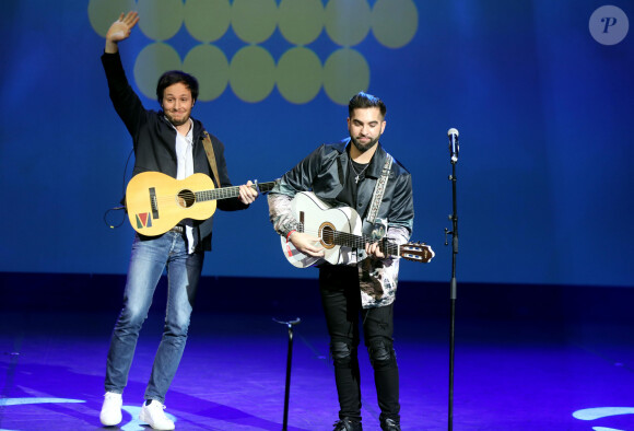 Vianney (Vianney Bureau) et Kendji Girac Disneyland Paris a accueilli 300 enfants hospitalisés avec la Fondation Hôpitaux de Paris © Dominique Jacovides/Bestimage 