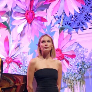 Michel Cymes (Parrain de l'Enfance Majuscule), Charlotte Caubel (Secrétaire d'État chargée de l'Enfance), Ana Girardot (Présidente de la soirée) et Patricia Chalon (Presidente de l'Enfance Majuscule) - Soirée de Gala "Enfance Majuscule" au profit de l'enfance maltraitée à la Salle Gaveau à Paris le 19 Juin 2023. © Bertrand Rindoff / Bestimage