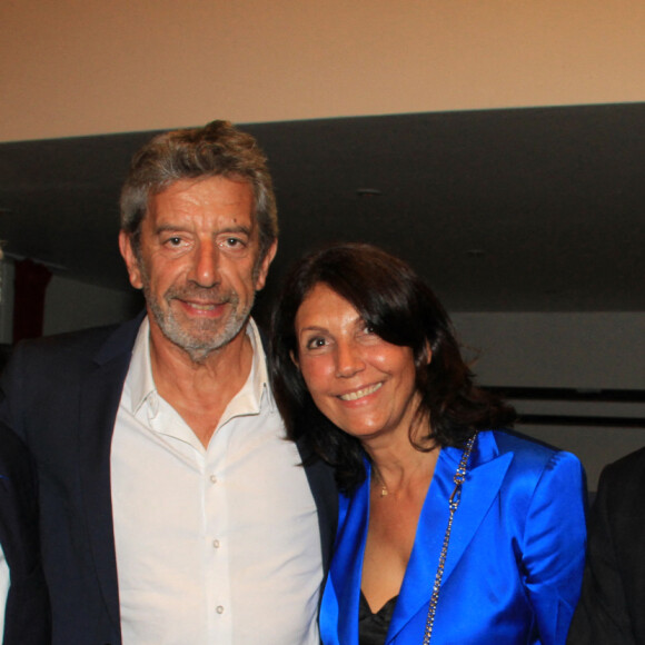 Jean-Michel Aubrun, Michel Cymes (Parrain de l'Enfance Majuscule) et sa femme Nathalie, Hervé Michel Dansac - Soirée de Gala "Enfance Majuscule" au profit de l'enfance maltraitée à la Salle Gaveau à Paris le 19 juin 2023. © Philippe Baldini/Bestimage