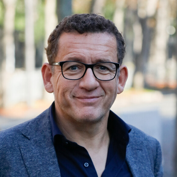Exclusif - Dany Boon - Arrivées des personnalités à l'émission "Vivement Dimanche Prochain" qui sera diffusée le 24 octobre 2021 au Studio Gabriel à Paris, France, le 14 octobre 2021. © Christophe Clovis / Bestimage 