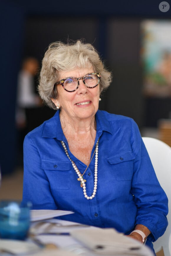 Et il était venu avec sa mère Marie-Antoinette.
Exclusif - Marie Antoinette Canet (mère de G.Canet) dans l'Espace VIP lors de la 9ème édition du "Longines Paris Eiffel Jumping" au Champ de Mars à Paris, France, le 23 juin 2023. © Pierre Perusseau/Bestimage 