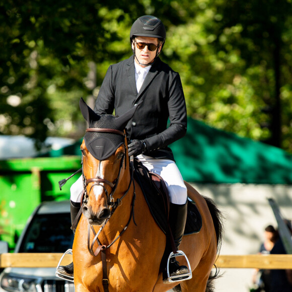 Guillaume Canet sur James Bond du Bec en détente du prix Team Créatif presented by Lipton lors de la 9ème édition du "Longines Paris Eiffel Jumping" au Champ de Mars à Paris, France, le 23 juin 2023. © Pierre Perusseau/Bestimage 