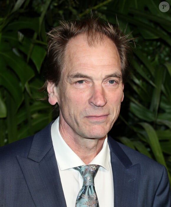 Info - L’acteur Julian Sands porté disparu après une randonnée - Julian Sands au photocall du dîner Charles Finch and Chanel Pre-Oscars à Los Angeles le 8 février 2020.  Charles Finch and Chanel Pre-Oscars Dinner - Arrivals 2/8/20, Los Angeles, California, United States of America 