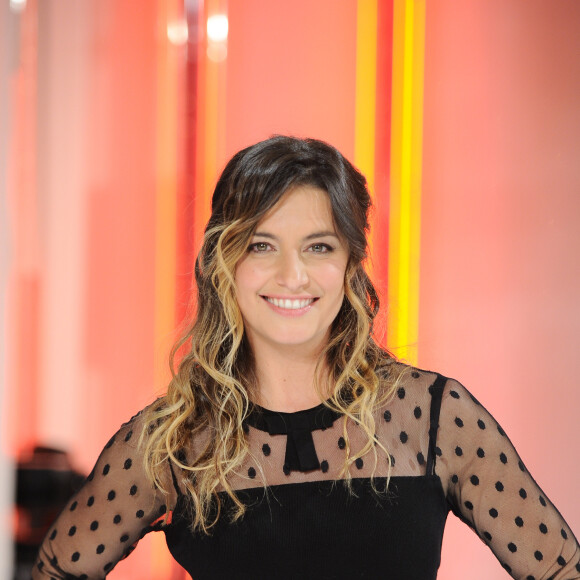 Exclusif Laetitia Milot - Enregistrement de l'émission "Vivement Dimanche" au studio Gabriel à Paris, diffusée le 2 décembre sur France 2. Le 21 novembre 2018 © Guillaume Gaffiot / Bestimage 
