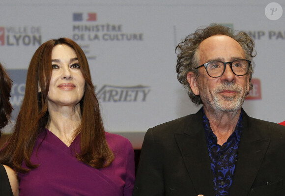 Elle a expliqué déjà connaitre "l'homme" et avoir hate de bientot connaitre le réalisateur.
Monica Bellucci et Tim Burton - Tim Burton a reçu le prix Lumière 2022 lors de la 14ème Edition du festival du cinéma Lumière Film Festival à Lyon. Le 21 octobre 2022 © Pascal Fayolle / Bestimage 