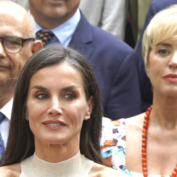 Une belle journée pour elle ! 
La reine Letizia d'Espagne pose à son arrivée à la réunion du Conseil d'administration de la Residencia de Estudiantes. Le 27 juin 2023 à Madrid (Espagne).