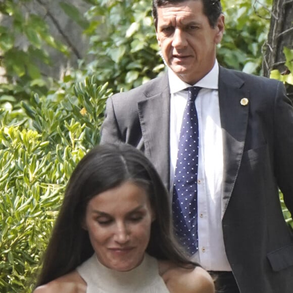 La reine Letizia d'Espagne, la ministre des sciences et le ministre des Affaires Etrangères à son arrivée à la réunion du Conseil d'administration de la Residencia de Estudiantes. Le 27 juin 2023 à Madrid (Espagne).