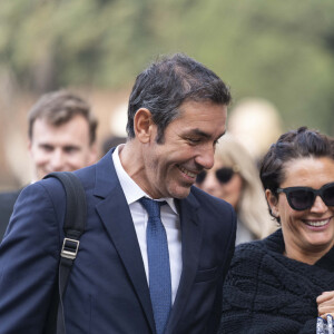 Ensemble, Robert Pirès et Jessica ont eu 3 beaux enfants, Naya, Théo et Alessio

Exclusif - Robert Pirès et sa femme Jessica Lemarie - Les membres du Variétés Club de France rencontrent le pape François au Vatican le 22 mars 2023. De passage dans la ville éternelle, le Variétés club de France en a profité pour rencontrer le souverain pontife ce mercredi. L'association, qui réunit plusieurs personnalités du monde du football à des fins caritatives, est en déplacement à Rome jusqu'à jeudi pour y affronter une équipe de prêtres et séminaristes du Vatican. La formation, emmenée Jean-Michel Larqué, ancienne star de l'AS Saint-Étienne dans les années 1970, a été reçue par le pape François dans la matinée après avoir assisté à une messe au sein de la basilique Saint-Pierre. © Pierre Perusseau / Bestimage