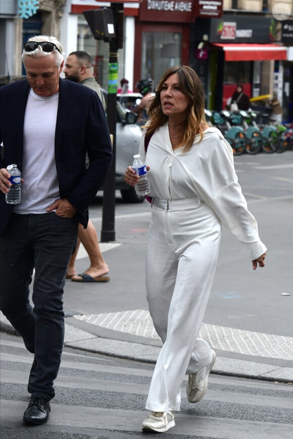 Mathieu Petit et sa compagne Mathilde Seigner - Mariage de Claude Lelouch à la mairie du 18ème à Paris. Le 17 juin 2023