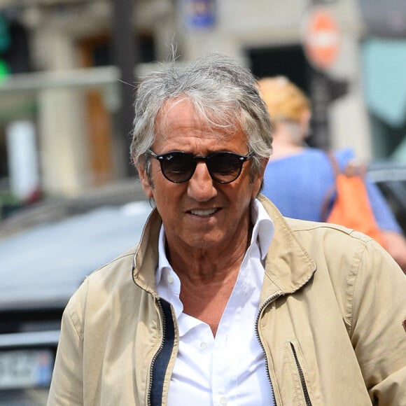 Richard Anconina - Mariage de Claude Lelouch à la mairie du 18ème à Paris. Le 17 juin 2023