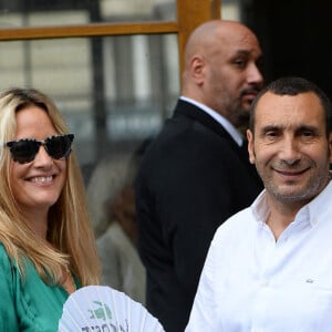 Zinedine Soualem et sa compagne Caroline Faindt - Mariage de Claude Lelouch à la mairie du 18ème à Paris. Le 17 juin 2023