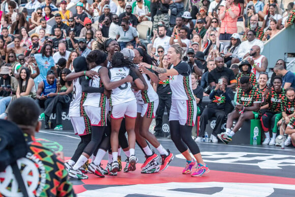 L'equipe du PB18 (fra) remporte le tournois féminin - Matchs de basket lors des 20 ans de Quai 54 au stade Roland Garros à Paris le 2 juillet 2023. © Baptiste Autissier / Panoramic / Bestimage