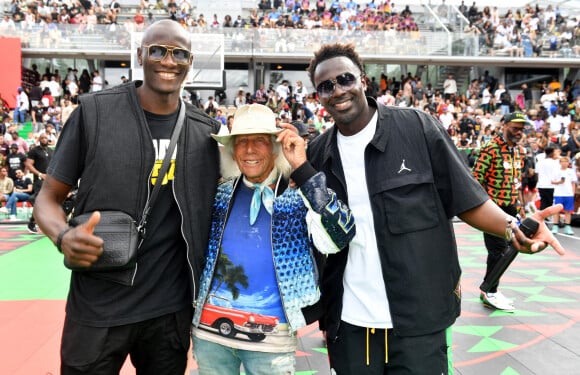 Amara Sy et James Goldstein - Les joueurs de la NBA Zion Williamson, Luka Doncic et Jayson Tatum (jury du Dunk Contest) lors des 20 ans du Quai 54 Streetball au Stade Roland Garros à Paris le 1er juillet 2023 © Veeren / Bestimage 