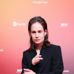 Chris (Christine and the Queens, Redcar) - Photocall de la première cérémonie des Flammes, dédiée au rap au Théâtre du Châtelet à Paris. Le 11 mai 2023 © Veeren / Bestimage