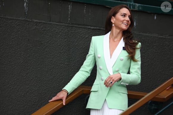 Kate Middleton, princesse de Galles, Debbie Jevans et Laura Robson - Match opposant Katie Boulter à l'australienne Daria Saville, deuxième jour de Wimbledon, Londres. 4 juillet 2023