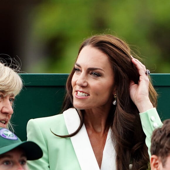 Kate Middleton, princesse de Galles, Debbie Jevans et Laura Robson - Match opposant Katie Boulter à l'australienne Daria Saville, deuxième jour de Wimbledon, Londres. 4 juillet 2023