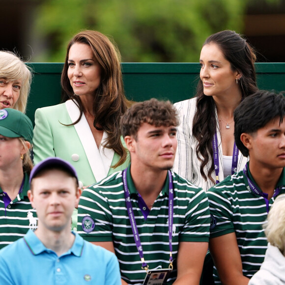Kate Middleton, princesse de Galles, Debbie Jevans et Laura Robson - Match opposant Katie Boulter à l'australienne Daria Saville, deuxième jour de Wimbledon, Londres. 4 juillet 2023