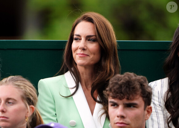 Kate Middleton, princesse de Galles, Debbie Jevans et Laura Robson - Match opposant Katie Boulter à l'australienne Daria Saville, deuxième jour de Wimbledon, Londres. 4 juillet 2023