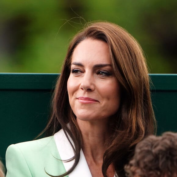 Kate Middleton, princesse de Galles, Debbie Jevans et Laura Robson - Match opposant Katie Boulter à l'australienne Daria Saville, deuxième jour de Wimbledon, Londres. 4 juillet 2023