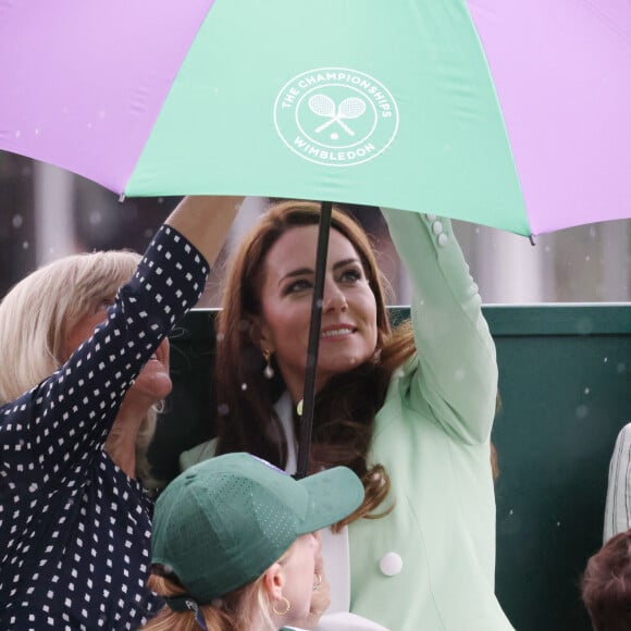 Catherine (Kate) Middleton dans les tribunes lors du tournoi de Wimbledon 2023 au All England Lawn Tennis and Croquet Club de Londres, Royaume Uni, le 4 juillet 2023. 