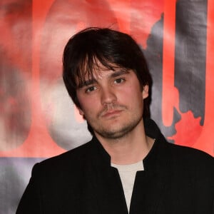 Ses frères et soeurs Alain-Fabien et Anouchka se sont associés à la plainte.
Alain-Fabien Delon lors de l'avant-première du film "Jours sauvages" au cinéma Max Linder à Paris le 3 avril 2023. © Veeren / Bestimage 