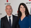On est loin de l'homme sage avec sa précédente épouse, Mackenzie.
Jeffrey "Jeff" Bezos avec Mackenzie Bezos - Les célébrités posent lors du photocall de la soirée "Axel Springer Award 2018" à Berlin le 24 avril 2018.
