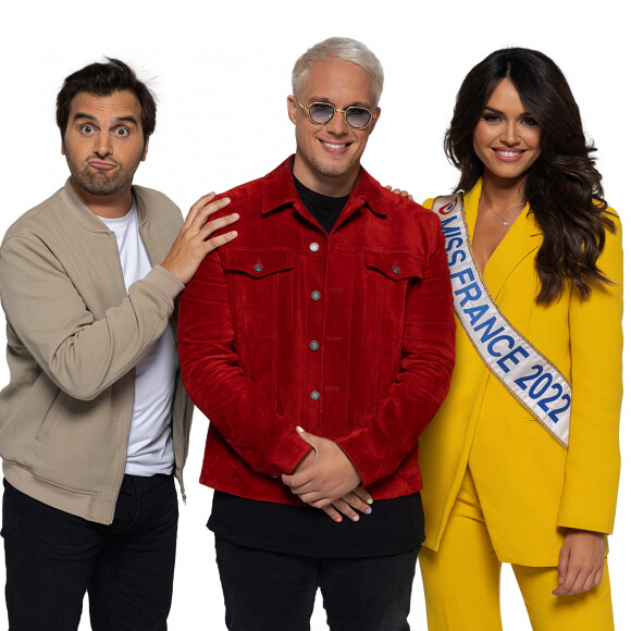 C'est une page qui se tourne pour Guillaume Genton.
Fabien Delettres, Miss France Diane Leyre et Guillaume Genton animeront la matinale de Virgin Radio, "Le Morning Sans Filtre" © Jack Tribeca / Bestimage 