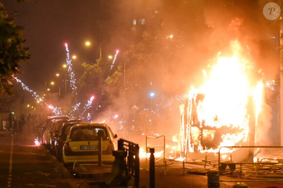 Image des violences qui ont suivi la mort d'un jeune homme de 17 ans, Naël, à Nanterre, entre le 27 et le 28 juin 2023