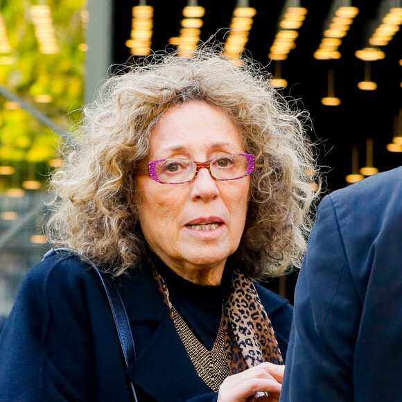 "Je devenais écarlate dès que je parlais en public, l'oral me faisait très peur...", a-t-elle révélé.
Mireille Dumas - Sorties de l'hommage à Pascal Josèphe au Studio Gabriel à Paris. Le 25 novembre 2022