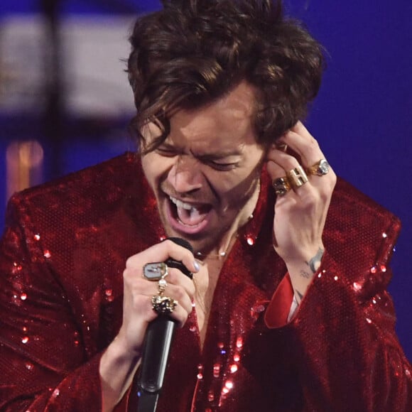 Décidément, les fans n'ont plus aucune retenue.
Harry Styles lors de la cérémonie des Brit Awards à l'O2 Arena à Londres.