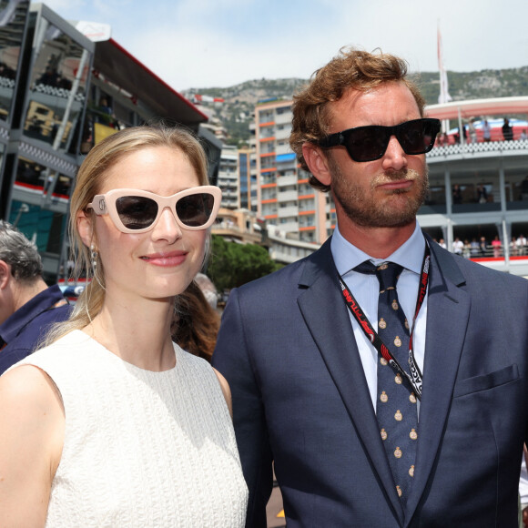 Pierre Casiraghi et sa femme Beatrice Borromeo - La famille princière de Monaco lors du 80ème Grand Prix de Monaco de Formule 1 à Monaco le 28 mai 2023. © Claudia Albuquerque/Bestimage 