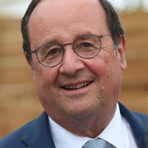 Francois Hollande lors du festival Soeurs Jumelles, Rencontre de la musique et de l'image à Rochefort le 1er juillet 2023. © Franck Castel / Bestimage 